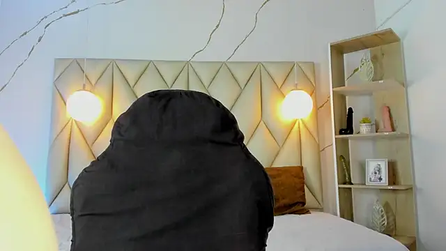 angelswets online show from January 16, 2026, 1:37 pm