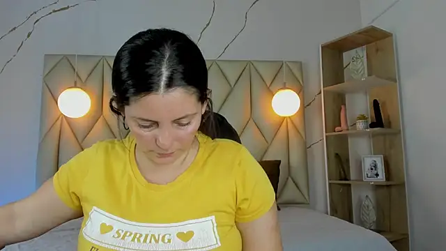 angelswets online show from December 19, 2025, 2:30 pm