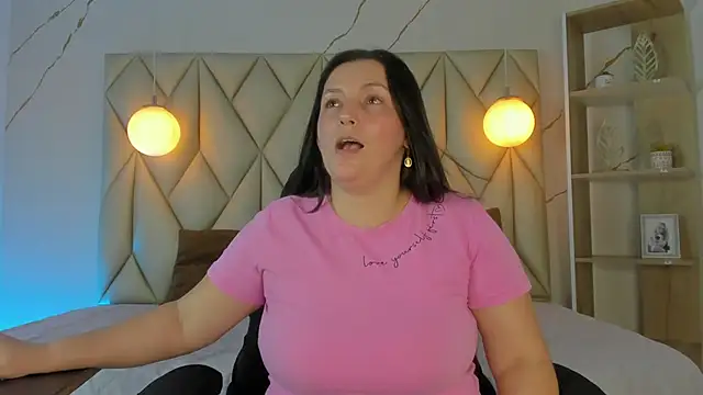 angelswets online show from November 27, 2025, 2:39 pm