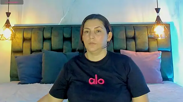 angelswets online show from September 12, 2025, 1:55 pm