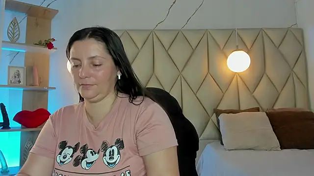 Snapshot of angelswets chatting on May 29, 2026, 2:12 pm angelswets online show from May 29, 2026, 2:12 pm