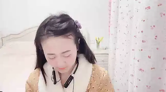 Snapshot of fanfan-FF chatting on February 23, 2025, 1:24 am fanfan-FF online show from February 23, 2025, 1:24 am