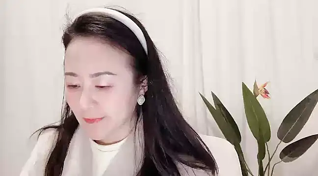 Snapshot of fanfan-FF chatting on March 6, 2025, 11:47 am fanfan-FF online show from March 6, 2025, 11:47 am