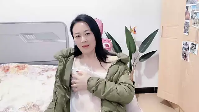 Snapshot of fanfan-FF chatting on March 15, 2025, 4:24 am fanfan-FF online show from March 15, 2025, 4:24 am