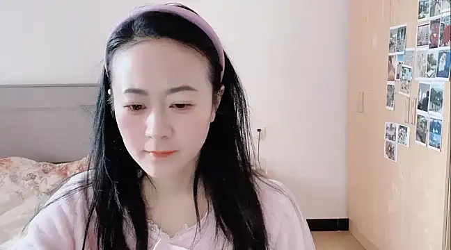 Snapshot of fanfan-FF chatting on February 9, 2025, 2:06 am fanfan-FF online show from February 9, 2025, 2:06 am