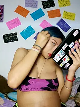 azulzulix online show from March 14, 2025, 1:59 am