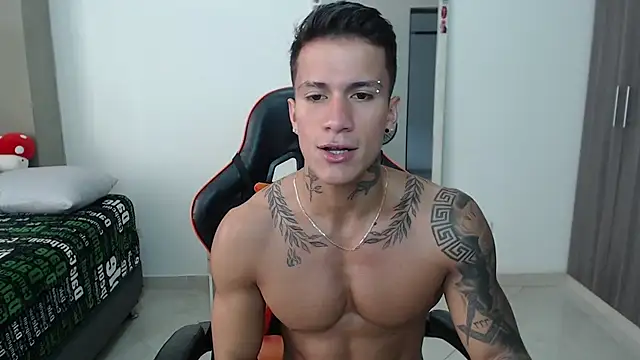 Snapshot of pettergrey1 chatting on March 4, 2026, 4:26 pm pettergrey1 online show from March 4, 2026, 4:26 pm