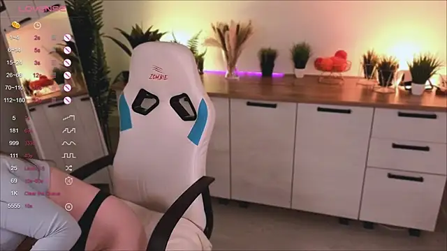 Ooops Boobss online show from September 10, 2025, 8:02 am