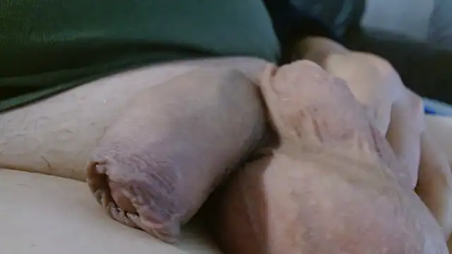 Snapshot of Heracles00 chatting on October 21, 2025, 8:19 pm Heracles00 online show from October 21, 2025, 8:19 pm