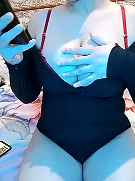 Snapshot of Queen-Walae chatting on March 12, 2025, 11:12 pm Queen-Walae online show from March 12, 2025, 11:12 pm