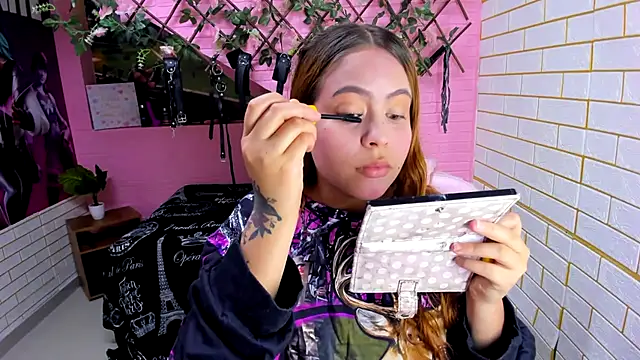 marcellaa303av online show from December 17, 2025, 3:33 am