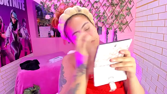 marcellaa303av online show from April 18, 2026, 1:30 am