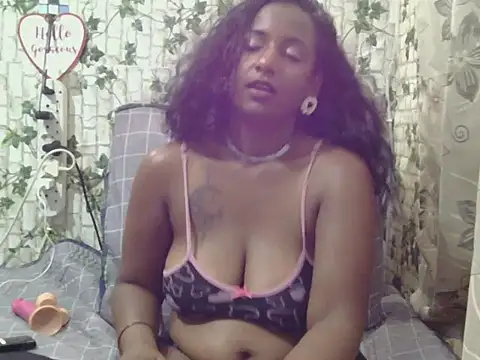 Snapshot of indiantina01 chatting on February 12, 2025, 10:37 pm indiantina01 online show from February 12, 2025, 10:37 pm