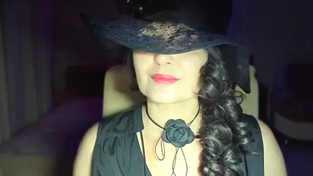 Snapshot of WitchBlueRose chatting on November 5, 2025, 4:43 pm WitchBlueRose online show from November 5, 2025, 4:43 pm