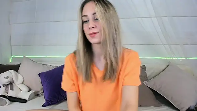 Snapshot of stricred chatting on February 18, 2026, 10:06 pm stricred online show from February 18, 2026, 10:06 pm