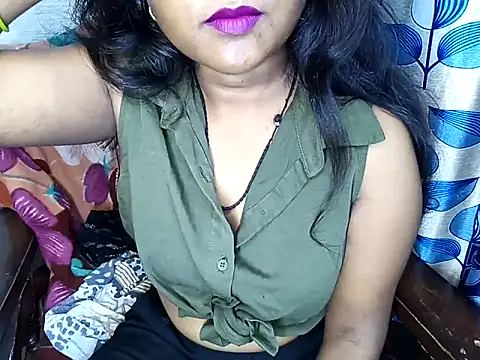 Snapshot of Muktha chatting on March 22, 2025, 9:02 am Muktha online show from March 22, 2025, 9:02 am