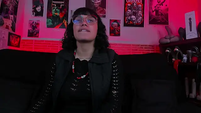 Snapshot of lilith-deveraux chatting on October 1, 2025, 1:48 pm lilith-deveraux online show from October 1, 2025, 1:48 pm