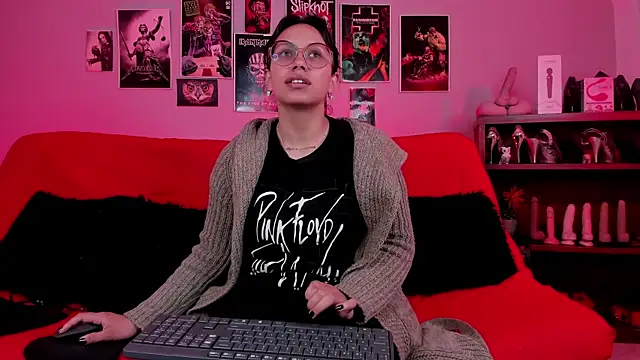 lilith-deveraux online show from October 21, 2025, 2:38 pm