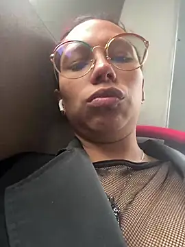 Snapshot of lilith-deveraux chatting on March 7, 2025, 12:12 pm lilith-deveraux online show from March 7, 2025, 12:12 pm