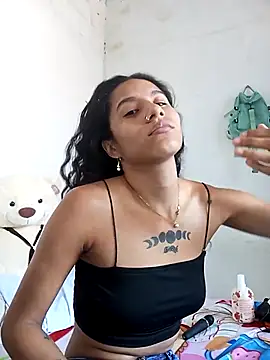 Snapshot of Karii-R chatting on September 21, 2025, 5:07 pm Karii-R online show from September 21, 2025, 5:07 pm