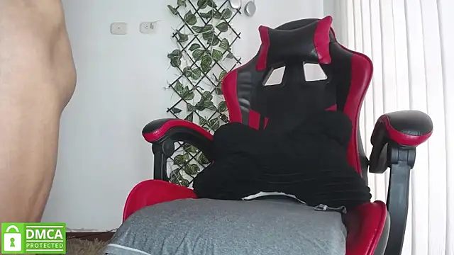 darkviper26 online show from March 12, 2026, 1:37 pm