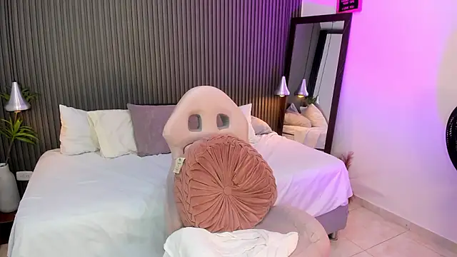 Snapshot of Axel_brunette1 chatting on February 20, 2026, 6:26 am Axel brunette1 online show from February 20, 2026, 6:26 am