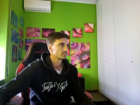 MASTERBULLY online show from October 5, 2025, 1:57 pm