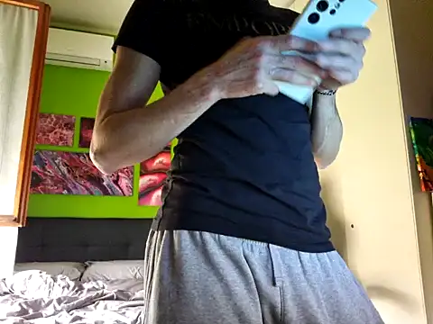 MASTERBULLY online show from October 12, 2025, 2:40 pm