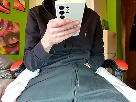 MASTERBULLY online show from December 4, 2025, 10:25 am