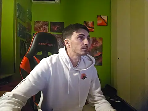 MASTERBULLY online show from November 16, 2025, 1:21 am