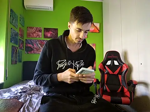 MASTERBULLY online show from October 6, 2025, 11:22 am