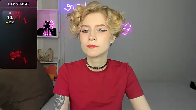 Snapshot of Angel_Jules chatting on October 5, 2025, 12:23 am Angel Jules online show from October 5, 2025, 12:23 am