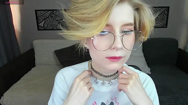 Snapshot of Angel_Jules chatting on March 21, 2025, 12:51 am Angel Jules online show from March 21, 2025, 12:51 am