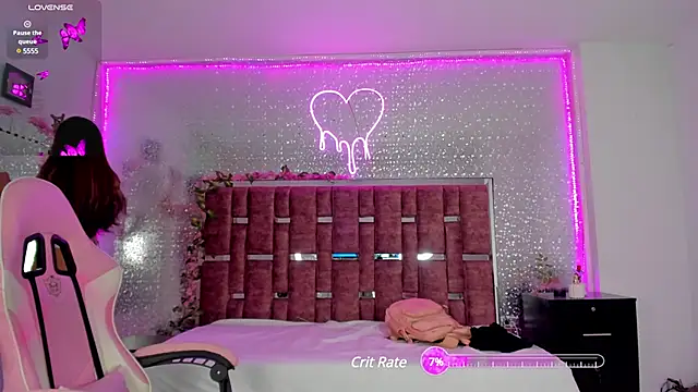 Snapshot of KylieVictoria chatting on March 21, 2025, 2:18 am KylieVictoria online show from March 21, 2025, 2:18 am