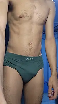 Snapshot of boyminerin00 chatting on January 9, 2026, 3:02 am boyminerin00 online show from January 9, 2026, 3:02 am