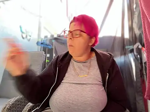 SunshineLexi online show from March 18, 2025, 1:34 pm