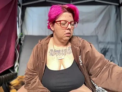 SunshineLexi online show from March 21, 2025, 12:28 pm