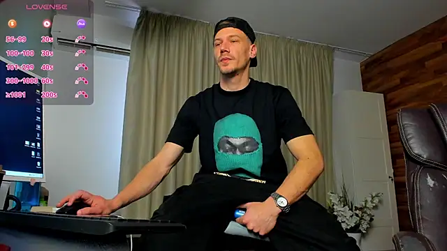 Snapshot of MateoBenjaminX chatting on February 8, 2026, 12:36 pm MateoBenjaminX online show from February 8, 2026, 12:36 pm