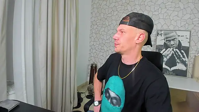 MateoBenjaminX online show from March 12, 2025, 5:28 pm