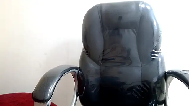 DamiBright online show from September 19, 2025, 7:18 pm