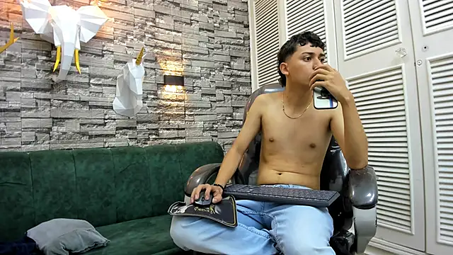 DamiBright online show from October 24, 2025, 5:56 pm