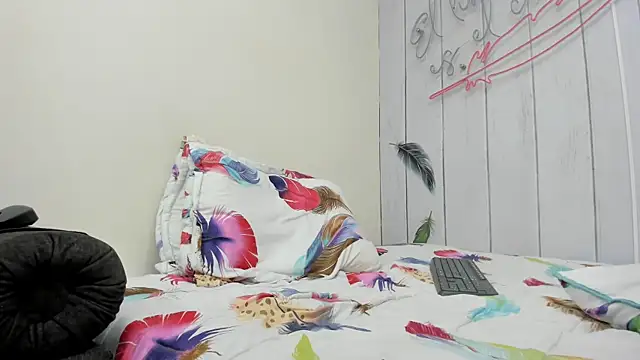 DamiBright online show from September 13, 2025, 7:47 pm