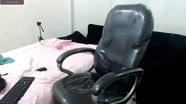 DamiBright online show from March 12, 2025, 12:53 am