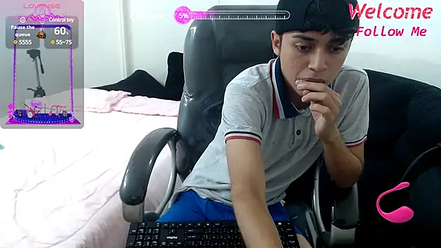 DamiBright online show from March 12, 2025, 6:32 pm