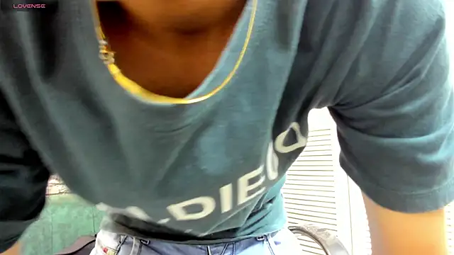 DamiBright online show from November 27, 2025, 5:35 pm