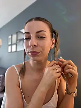 Snapshot of Mia_Ethan chatting on July 21, 2026, 7:20 am Mia Ethan online show from July 21, 2026, 7:20 am