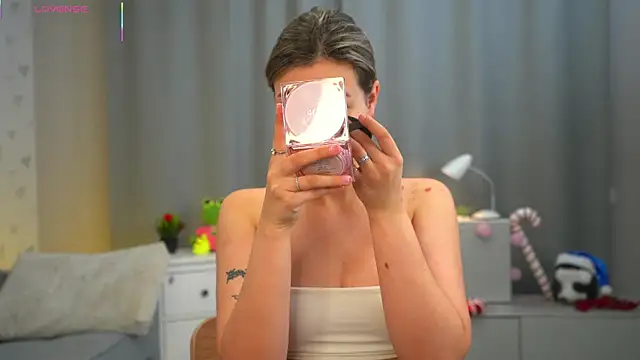 Snapshot of EthalGold chatting on December 17, 2025, 3:11 am EthalGold online show from December 17, 2025, 3:11 am