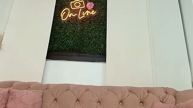 Snapshot of kayna_gomez chatting on October 19, 2025, 7:27 pm kayna gomez online show from October 19, 2025, 7:27 pm