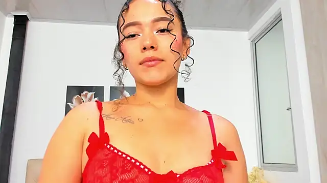 Snapshot of amaranta_f00x chatting on June 3, 2026, 12:39 pm amaranta f00x online show from June 3, 2026, 12:39 pm