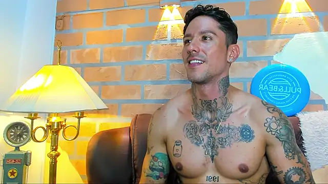 Snapshot of Dylanstonne chatting on February 26, 2025, 10:15 pm Dylanstonne online show from February 26, 2025, 10:15 pm